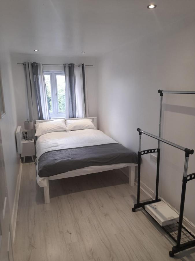 Penthouse Apartment Free Wi-Fi & Parking Occasional Bed Available Solihull Ngoại thất bức ảnh