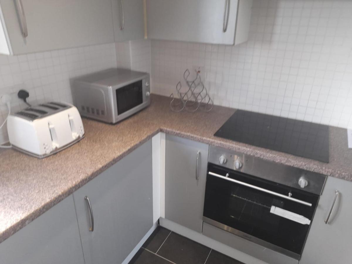 Penthouse Apartment Free Wi-Fi & Parking Occasional Bed Available Solihull Ngoại thất bức ảnh