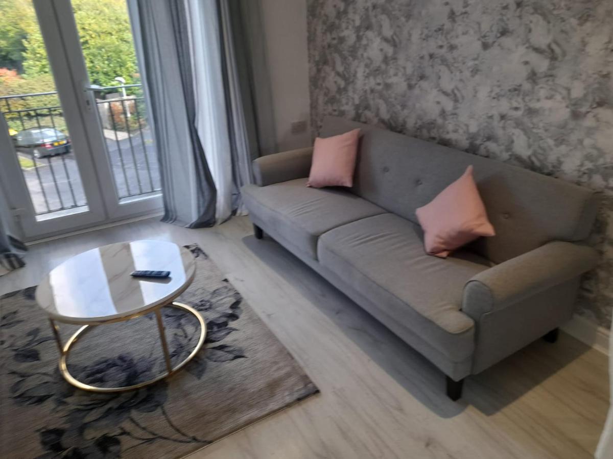 Penthouse Apartment Free Wi-Fi & Parking Occasional Bed Available Solihull Ngoại thất bức ảnh