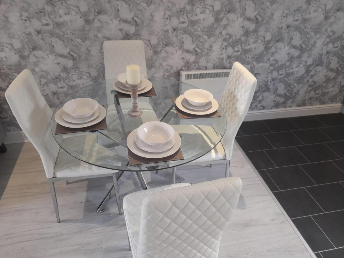 Penthouse Apartment Free Wi-Fi & Parking Occasional Bed Available Solihull Ngoại thất bức ảnh